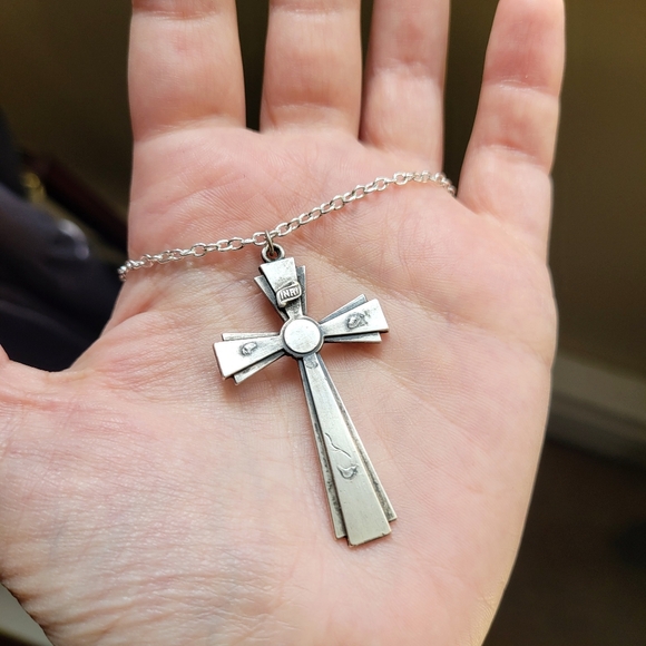 Vintage Silver Cross Necklace - Picture 2 of 8